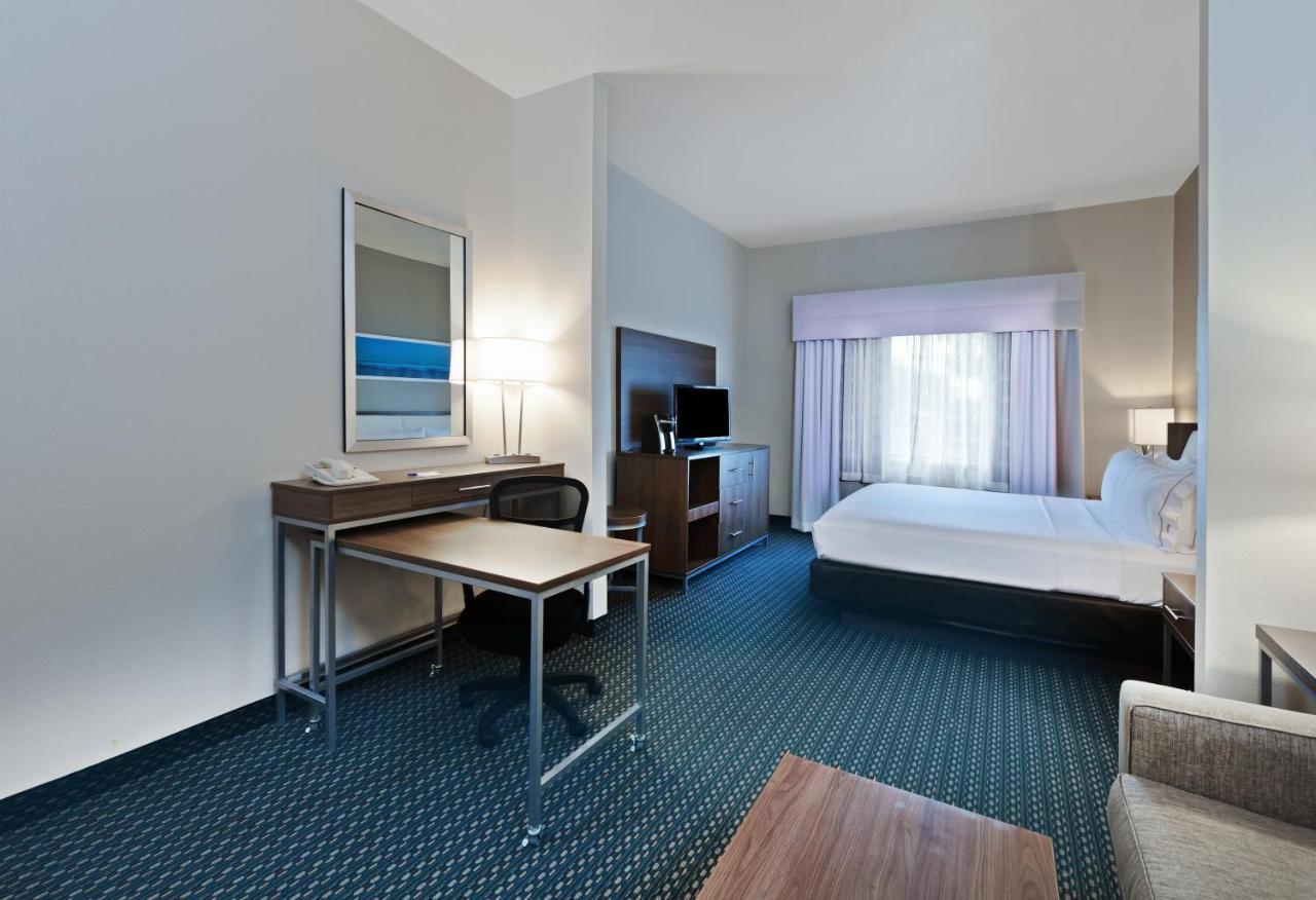Express & - By Ihg Pharr