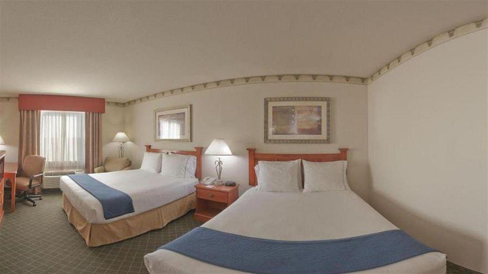 Express & - By Ihg