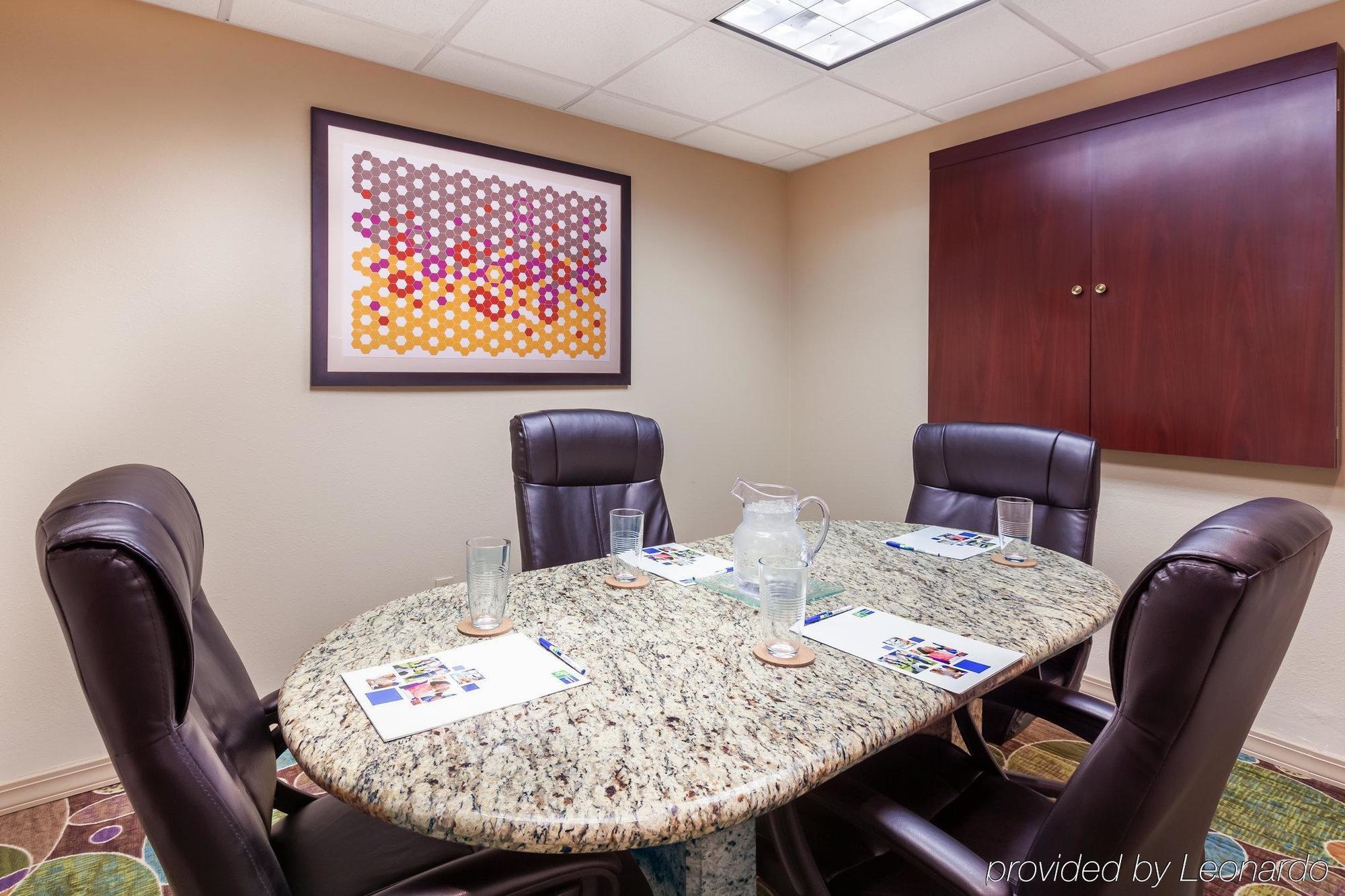 Express & - By Ihg Pharr