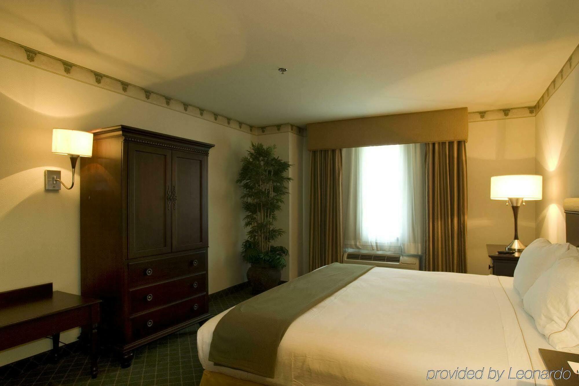 Express & - By Ihg 2* Pharr