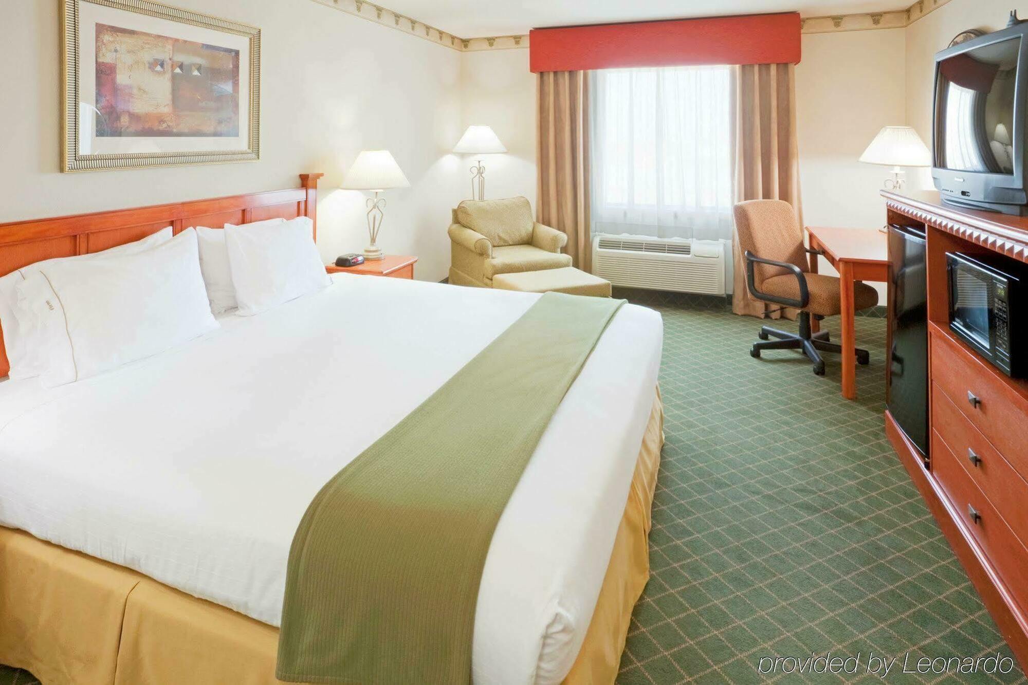 Express & - By Ihg Hotel Pharr